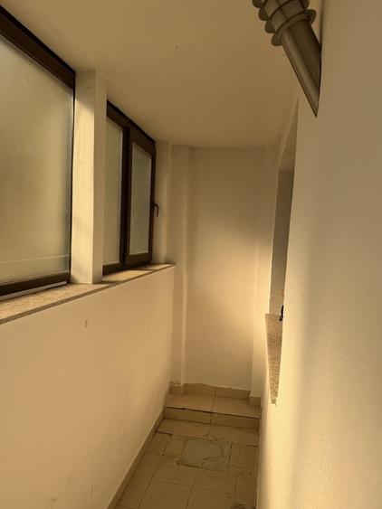 Apartament cu 3 camere decomandat în Exterior Vest