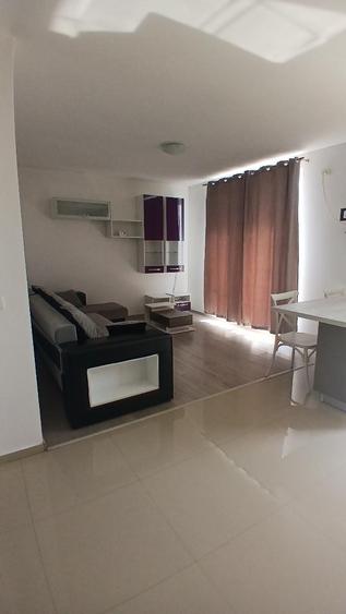 Apartament cu 2 camere decomandat în Girocului