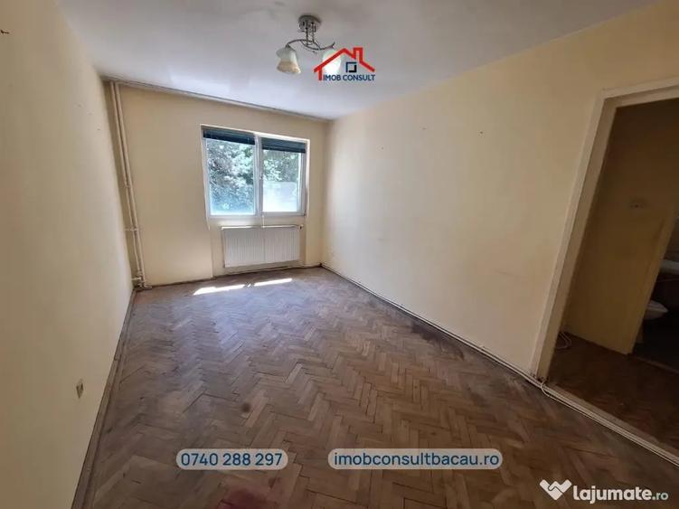 Apartament cu 2 camere decomandat în Banca Națională