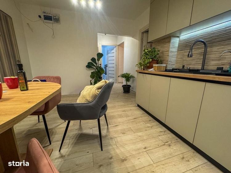Apartament cu 3 camere decomandat în Zorilor