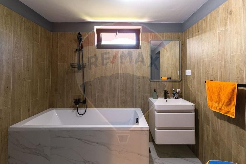 Duplex cu 4 camere cu Teren 573 Mp în Satulung