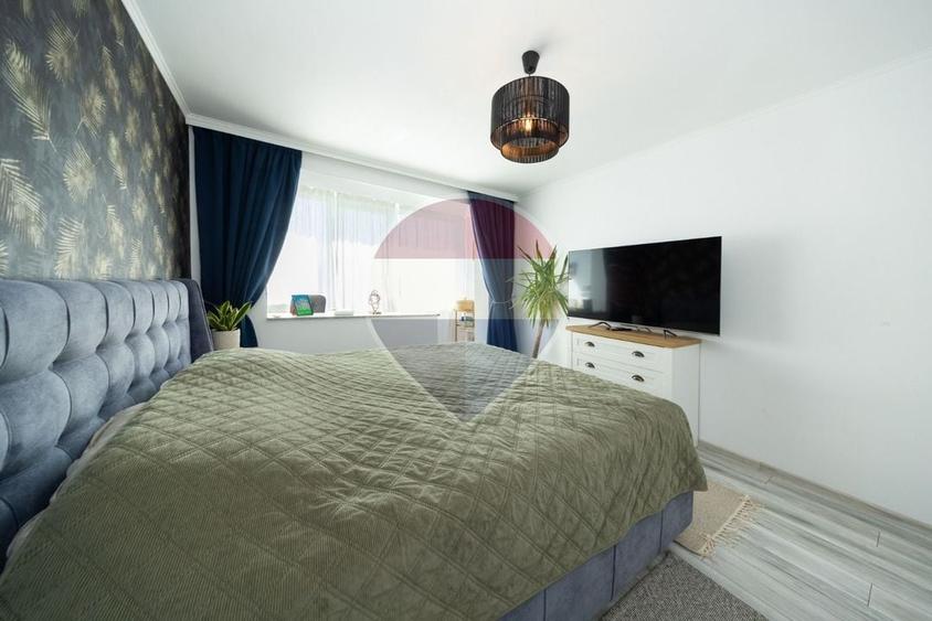 Apartament cu 3 camere semidecomandat în Gării