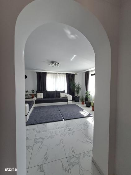 Casă cu 4 camere în Schitu Golești