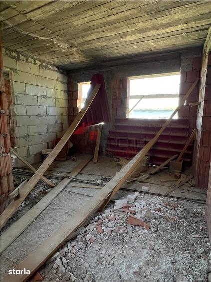 Casă cu 5 camere cu Teren 508 Mp în Bârnova