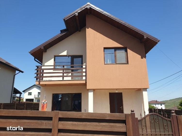 Casă cu 4 camere în Rediu