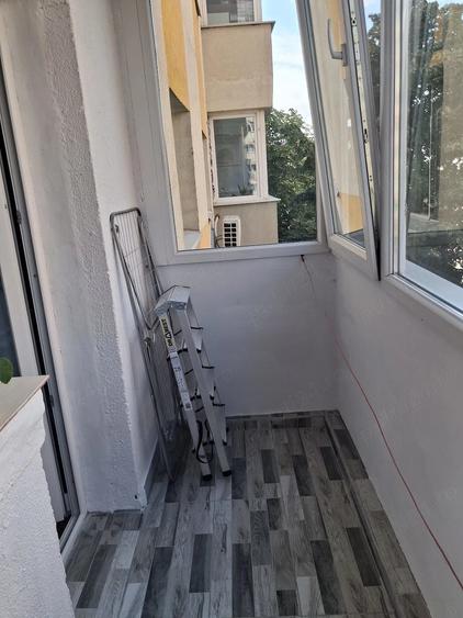 Apartament cu 3 camere decomandat în Moșilor