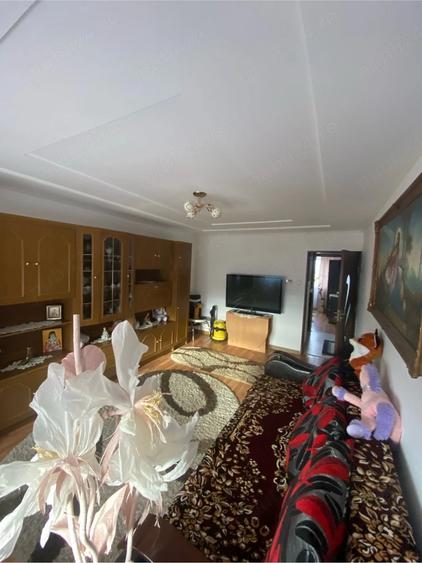 Apartament cu 2 camere decomandat în Între Lacuri