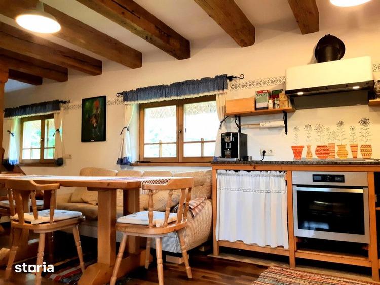 Casă cu 5 camere cu Teren 550 Mp în Ciurila