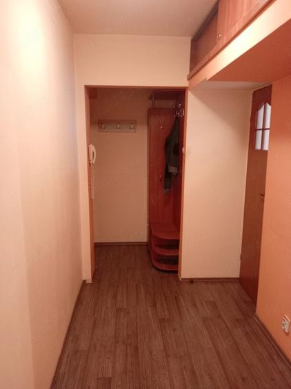 Apartament cu 2 camere nedecomandat în Mihai Bravu