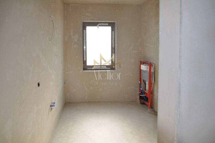 Duplex cu 5 camere cu Canalizare în Florești