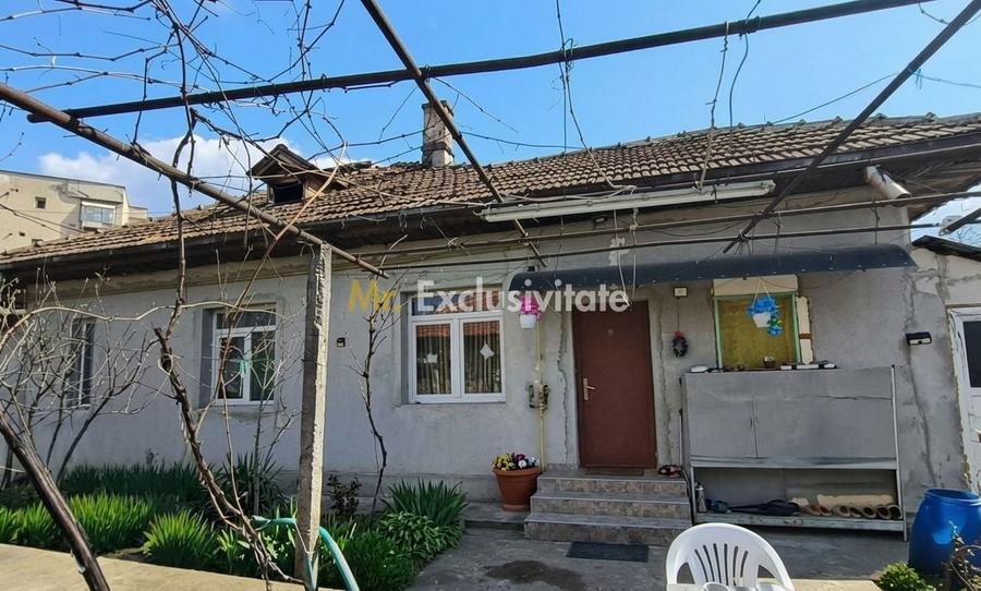 Duplex cu 3 camere cu Canalizare în 1 Mai