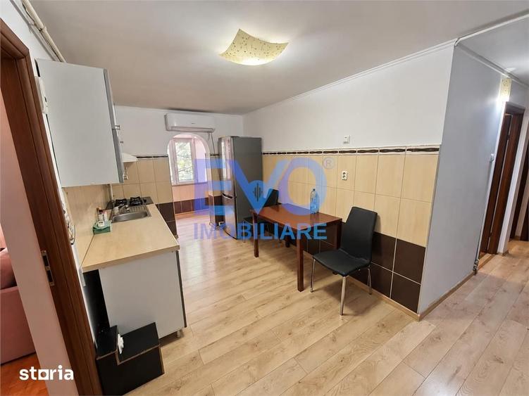 Apartament cu 3 camere decomandat în Nicolina