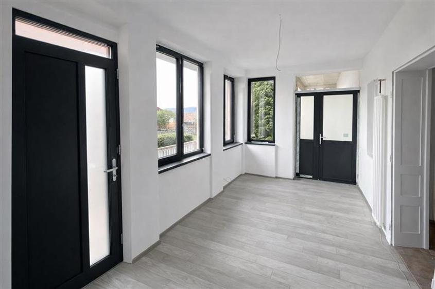 Casă individuală cu 3 camere cu Teren 680 Mp în Toplița