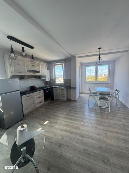 Apartament cu 3 camere semidecomandat în Someșeni