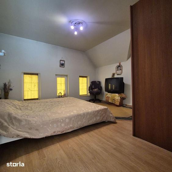 Casă cu 5 camere cu Teren 814 Mp în Sânnicolau Mic