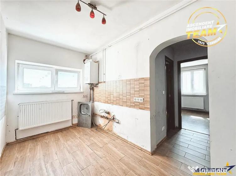 Apartament cu 2 camere decomandat în Simeria
