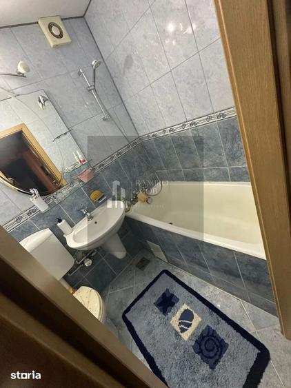 Apartament cu 4 camere decomandat în Titan