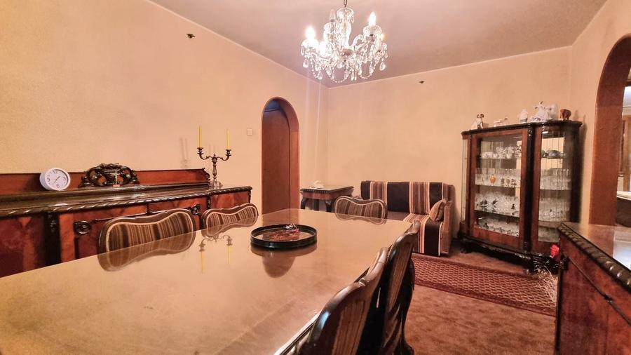 Apartament cu 3 camere decomandat în Tineretului