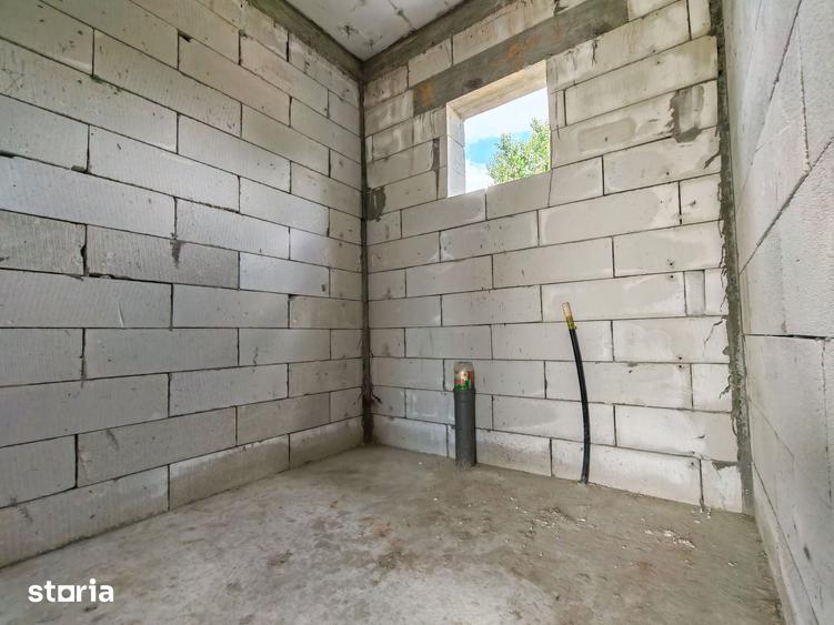 Casă cu 4 camere cu Teren 200 Mp în Lumina