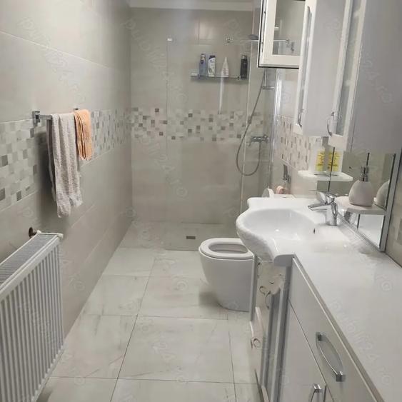 Casă cu 6 camere în Central
