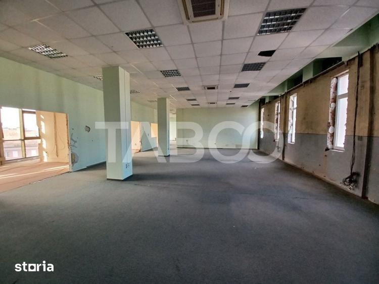 Spațiu comercial, de 750 mp, în Trei Stejari