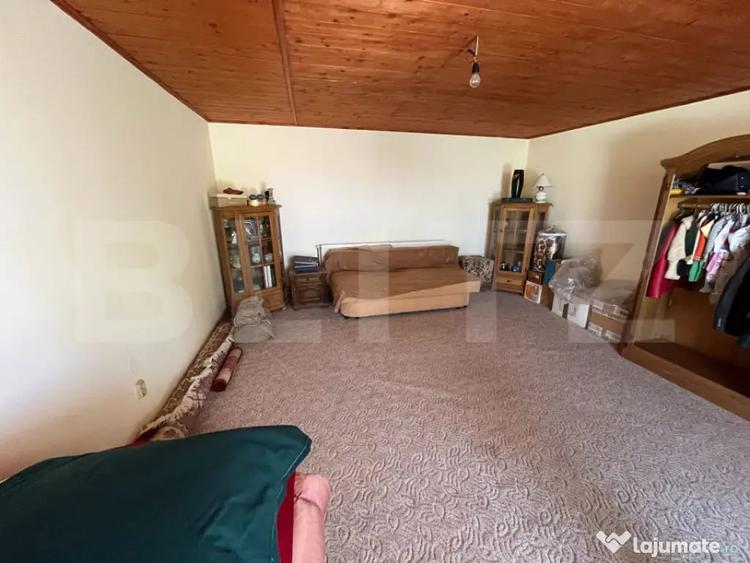 Casă cu 5 camere cu Teren 1579 Mp în Central