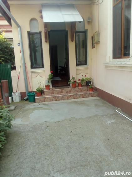 Casă cu 6 camere cu Teren 298 Mp în Corabia
