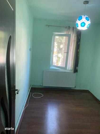 Apartament cu 3 camere semidecomandat în Central