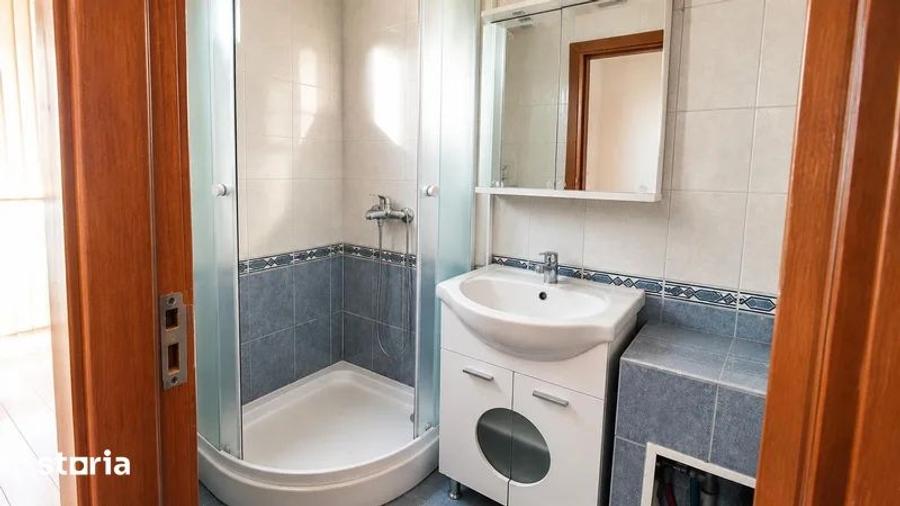 Garsonieră decomandată în Central
