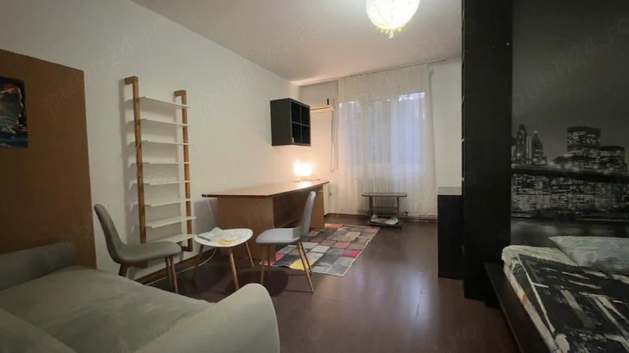 Garsonieră decomandată în Complex Studențesc