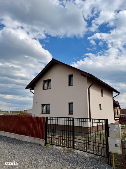 Casă cu 4 camere cu Teren 402 Mp în Central