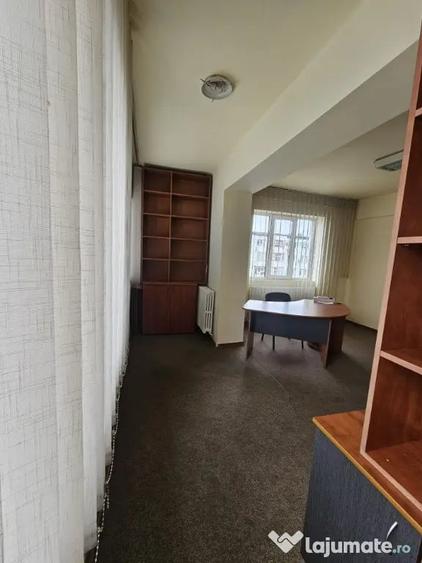 Apartament cu 2 camere semidecomandat în Ultracentral