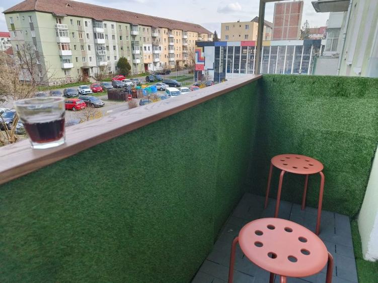 Apartament cu 3 camere semidecomandat în Hipodrom 2