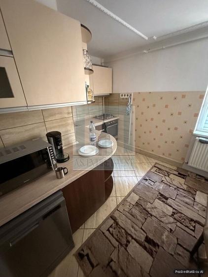 Apartament cu 3 camere decomandat în Astra