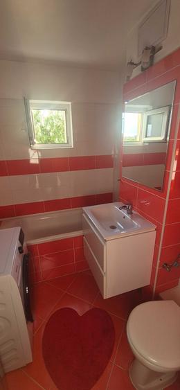 Apartament cu 4 camere decomandat în Pandurilor