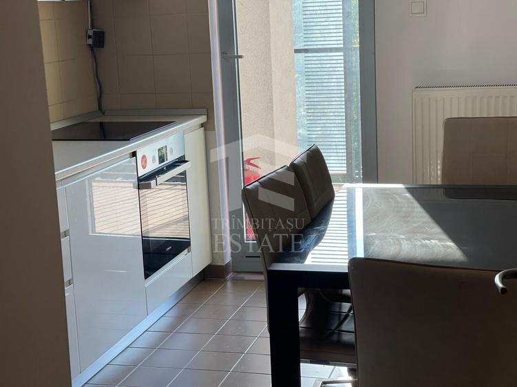 Apartament cu 3 camere decomandat, mobilat în Mihai Bravu