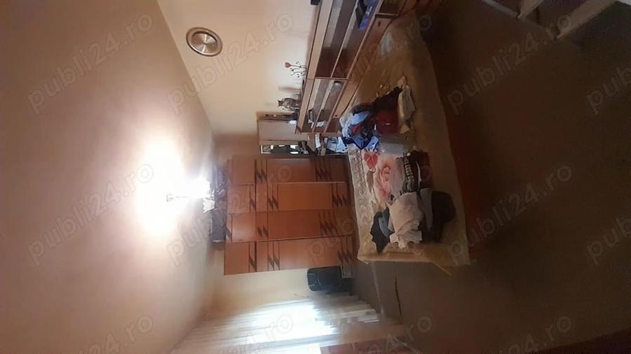 Casă individuală cu 6 camere cu Garaj în Rovine