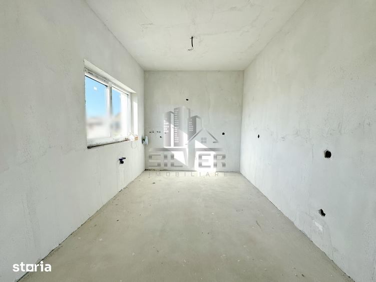 Casă cu 4 camere cu Teren 220 Mp în Gilău