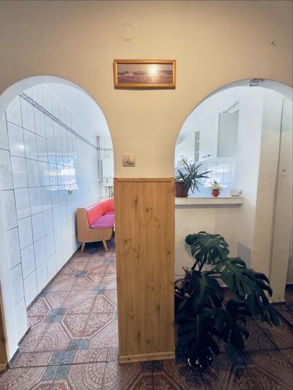 Apartament cu 3 camere decomandat în Răcădău