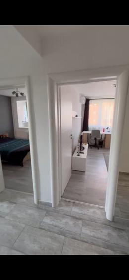 Apartament cu 2 camere decomandat în Medicină