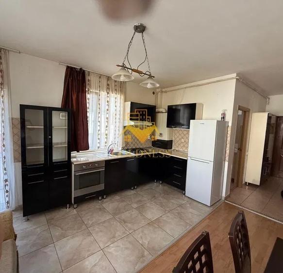 Apartament cu 3 camere semidecomandat, mobilat în Dâmbul Rotund