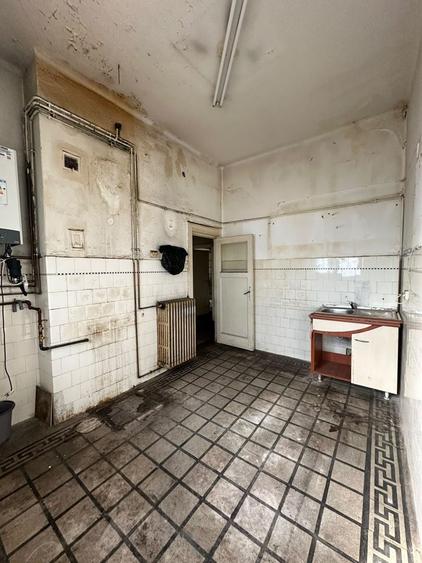 Apartament cu 3 camere decomandat în Armeneasca