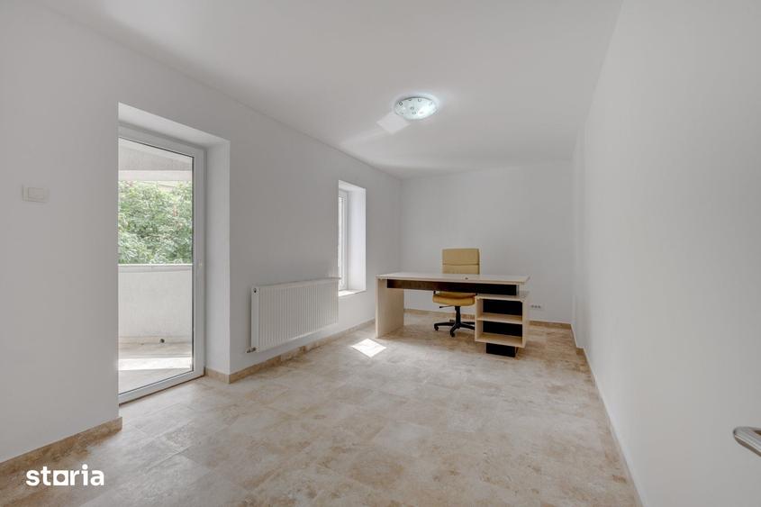 Apartament cu 3 camere în Drumul Taberei