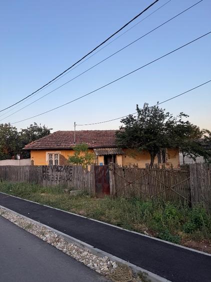 Teren Construcții intravilan de 1000 mp, în Redea