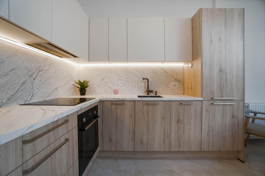Apartament cu 3 camere decomandat, mobilat în Poiana Brașov