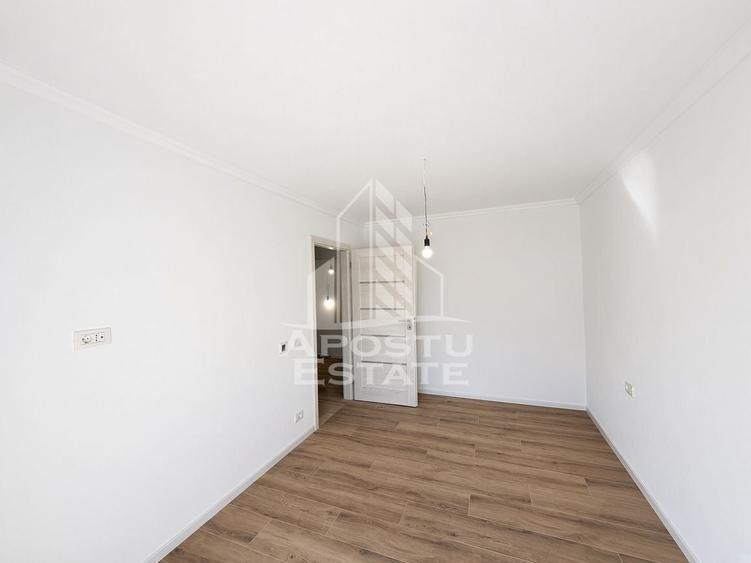 Apartament cu 3 camere decomandat în Dâmbovița