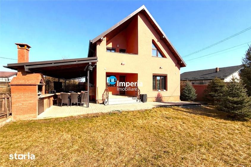 Casă cu 5 camere cu Teren 790 Mp în Ciurea