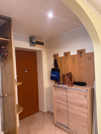 Apartament cu 2 camere decomandat în Drumul Taberei