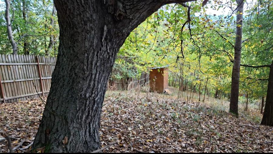 Teren Construcții intravilan de 1411 mp, în Podul Vadului