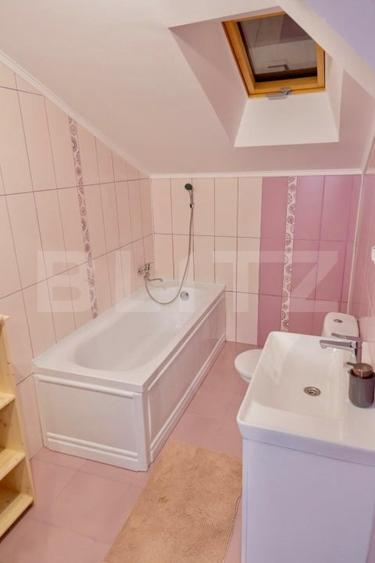 Apartament cu 3 camere decomandat, mobilat în Centrul Civic